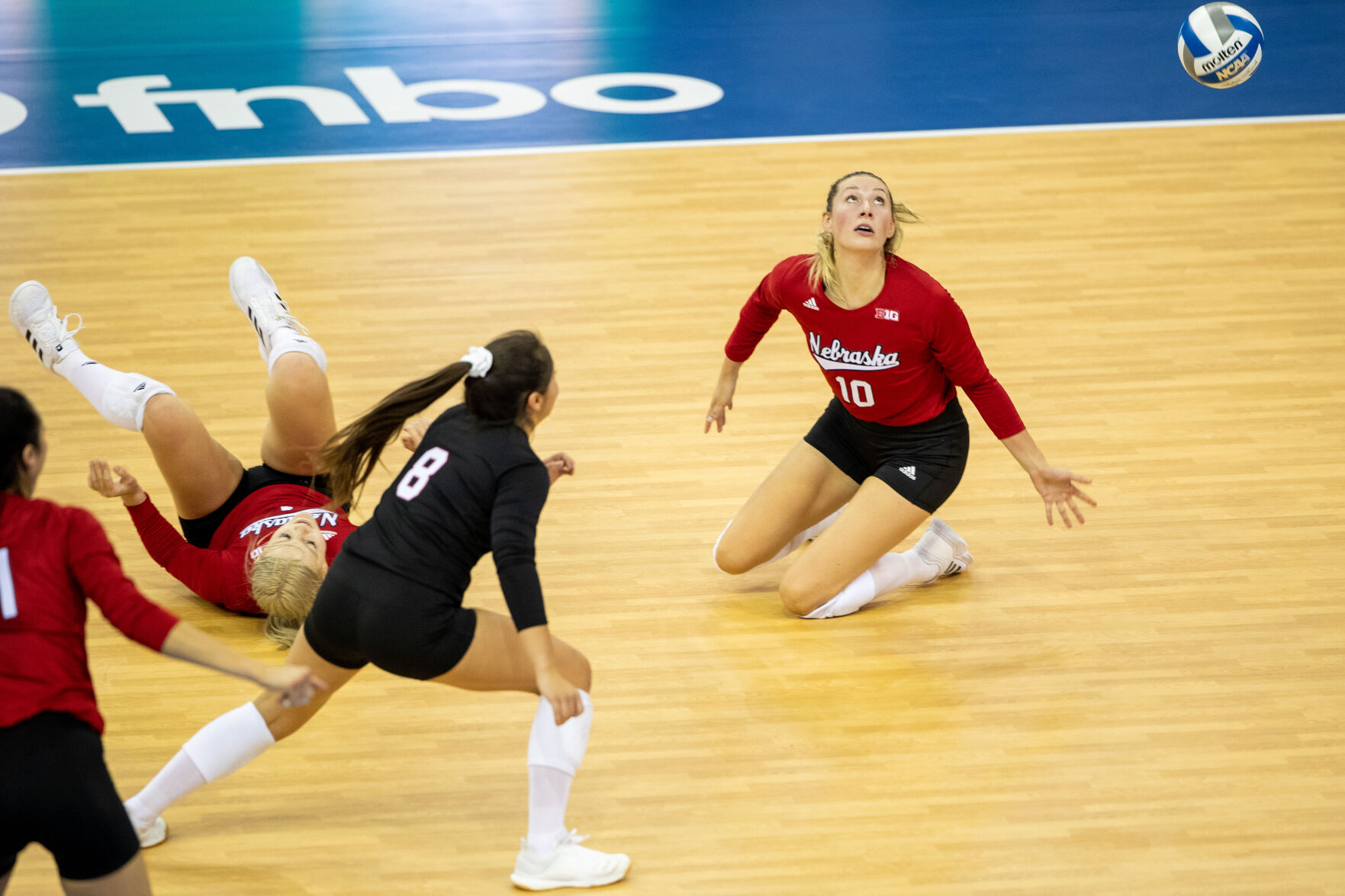 090921-owh-spo-nucuvolley-ar22.JPG